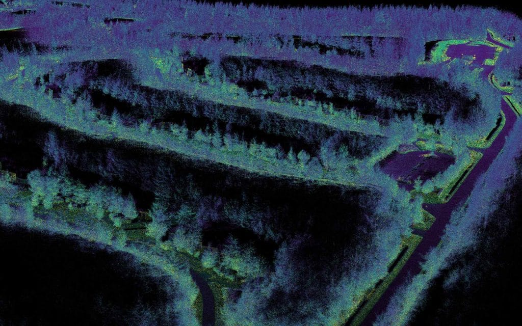Zoom on a typical area where the robot needs to localize, with dense vegetation and narrow paths